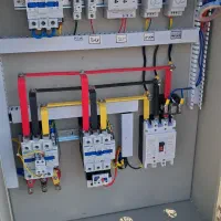 برقکار رفع اتصالی تابلو برق صنعتی|خدمات پیشه و مهارت|میناب, |دیوار