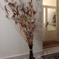 گلدان چوبی همراه با گل کاغذی