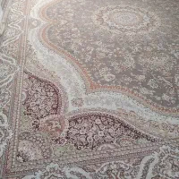 به یک خانم جهت نظافت