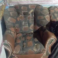 مبل 4نفره ب فروش میرسد قیمت یک وپنصد