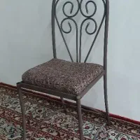 صندلی آهنی