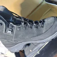 دو عدد پوتین یکی کوه نوردی یکی ایمنی|کیف، کفش، کمربند|اردبیل, |دیوار