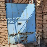درب مغازه تمیز