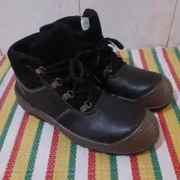کفش ایمنی  ۴۲ -  ۴۳|کیف، کفش، کمربند|قم, باجک یک|دیوار