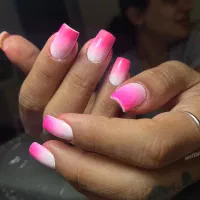 کاشت ناخن باخدمات و%آفریلدایی|خدمات آرایشگری و زیبایی|اصفهان, جلالیه|دیوار