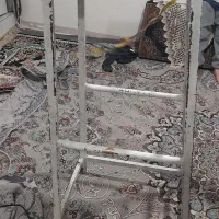 چهار پایه آهنی|صندلی و نیمکت|باقرشهر, |دیوار