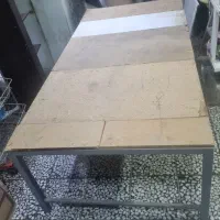 تخت آهنی
