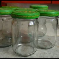 شیشه خالی کوچک تمیز دانه ای ۲۰۰۰ تومان