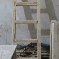 نردبان و پایه گل وسه پایه تاشو|ابزارآلات|سبزوار, شرق کال عیدگاه|دیوار