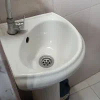 یک عدد سماور ۹۰ لیتری نو یک حد آبگرمکن برقی ۳۰