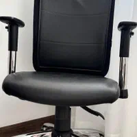صندلی اداری،کامپیوتر