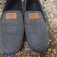 ۲جفت کفش راحتی|کیف، کفش، کمربند|خوی, |دیوار