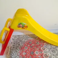 سرسره|اسباب‌بازی بچه|اصفهان, باغ نگاره|دیوار