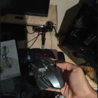 موس و هدفون