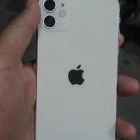 اپل iPhone 11 با حافظهٔ ۱۲۸ گیگابایت