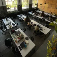 استخدام خانم،اقا جوان و دانشجو