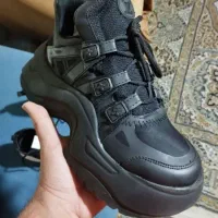 کفش برند لویی ویتون