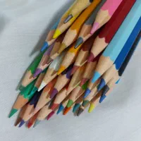 مداررنگی ۳۶ رنگ نو ویک عدد جامدادی