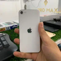 ایفون se2020