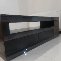 میز تی وی  شیک