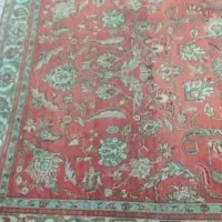 فرش دست بافت کهنه  نصف شده
