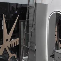 نردبان آهنی محکم و راحت|ابزارآلات|تهران, فلسطین (میدان انقلاب)|دیوار