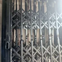 حفاظ درب آکاردئونی