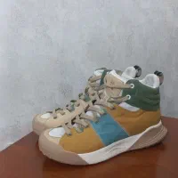 کفش خارجی مارک دکرز