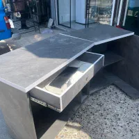 میز کار سوپر مارکت یا لباسفروشی