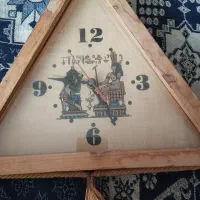 ساعت دیواری چوبی