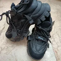 کفش لجدار|کیف، کفش، کمربند|نیشابور, گنبد سبز|دیوار