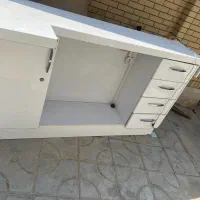 فروش میز کانتر و تخت مژه و میز ناخن|آرایشگاه و سالن‌های زیبایی|شیراز, نصر|دیوار