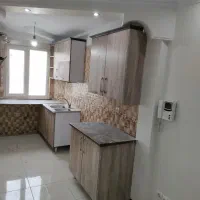 آپارتمان۴۰متری فول تمیز انورزاده باپارکینگ انباری