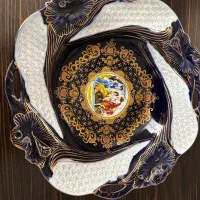 ظرف پایه دار چینی