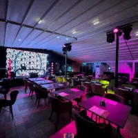 استخدام در رستوران هرمانو لانژ