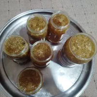عسل کاملا طبیعی