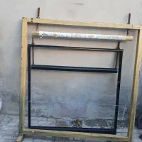 دو عدد دار قالی برای بافت تابلو فرش