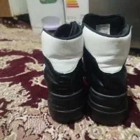 حراج نیم بوت زنانه چرم اصل پوست مارفروش فوری