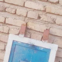 در اغول|پرنده|بمپور, |دیوار