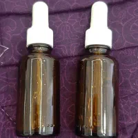شیشه قطره چکان،یک عدد پوکه ریمل،یک عدد ظف شیشه ای