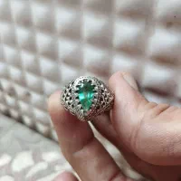 زمرد کلمبیایی 3 قیراطی پاک کریستالی