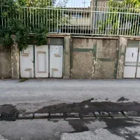 فروش ۲ طبقه ویلایی نیاز به بازسازی