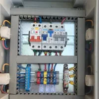 برق کشی ولوله کشی و آیفون تصویری و شارژ کولرگازی