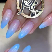 کاشت ناخن وآموزش با هشت سال سابقه کار