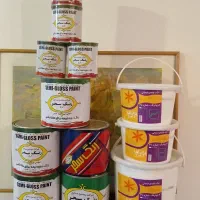 تعدادی رنگ روغنی سحر و پارس بهار درجه یک