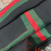 ۲۳۳ عدد شال و روسری باهم به فروش میرسد|لباس|ماسال, |دیوار