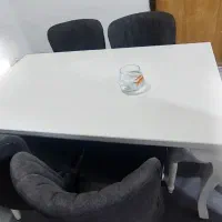 میز۶ نفره اس با  ۴ عدد صندلی قیمت ۱۱میلیون