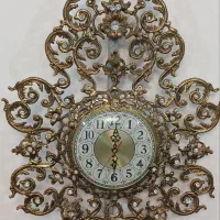 ساعت برنزی خیلی سنگین حدود چهارکیلو|ساعت دیواری و تزئینی|مرند, |دیوار