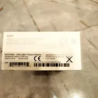 شارژر اورجینال آیفون 20w به همراه قاب|لوازم جانبی موبایل و تبلت|اصفهان, کوی شهید کشوری|دیوار