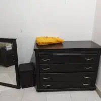 تخت خواب و تشک و دو میز دوکشو سالم درحد نو|تخت و سرویس خواب|اهواز, گلستان|دیوار